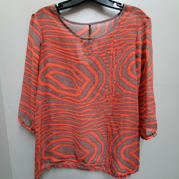 Multiple tops - Picture 4 of 12